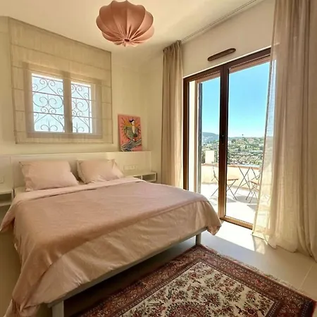 Family House With Pool And Sea View Сasa de vacaciones Mandelieu
