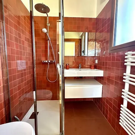 Family House With Pool And Sea View Сasa de vacaciones